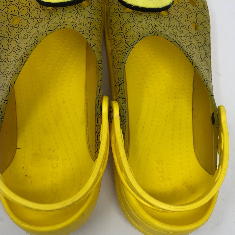 Crocs Translucent Smiley Fuzzy Yellow Patch 20721… - image 6
